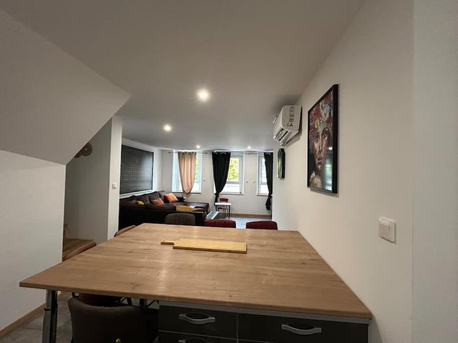 Appart Pro & Famille Verdun-sur-Meuse Exterior foto